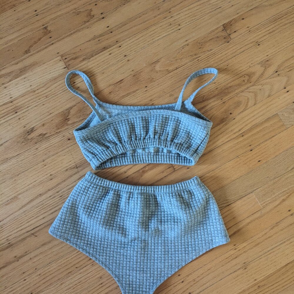 MY MUM MADE IT Grey Quilted Knit Crop Top and Booty Shorts Lounge Set Women’s M - Picture 2 of 7